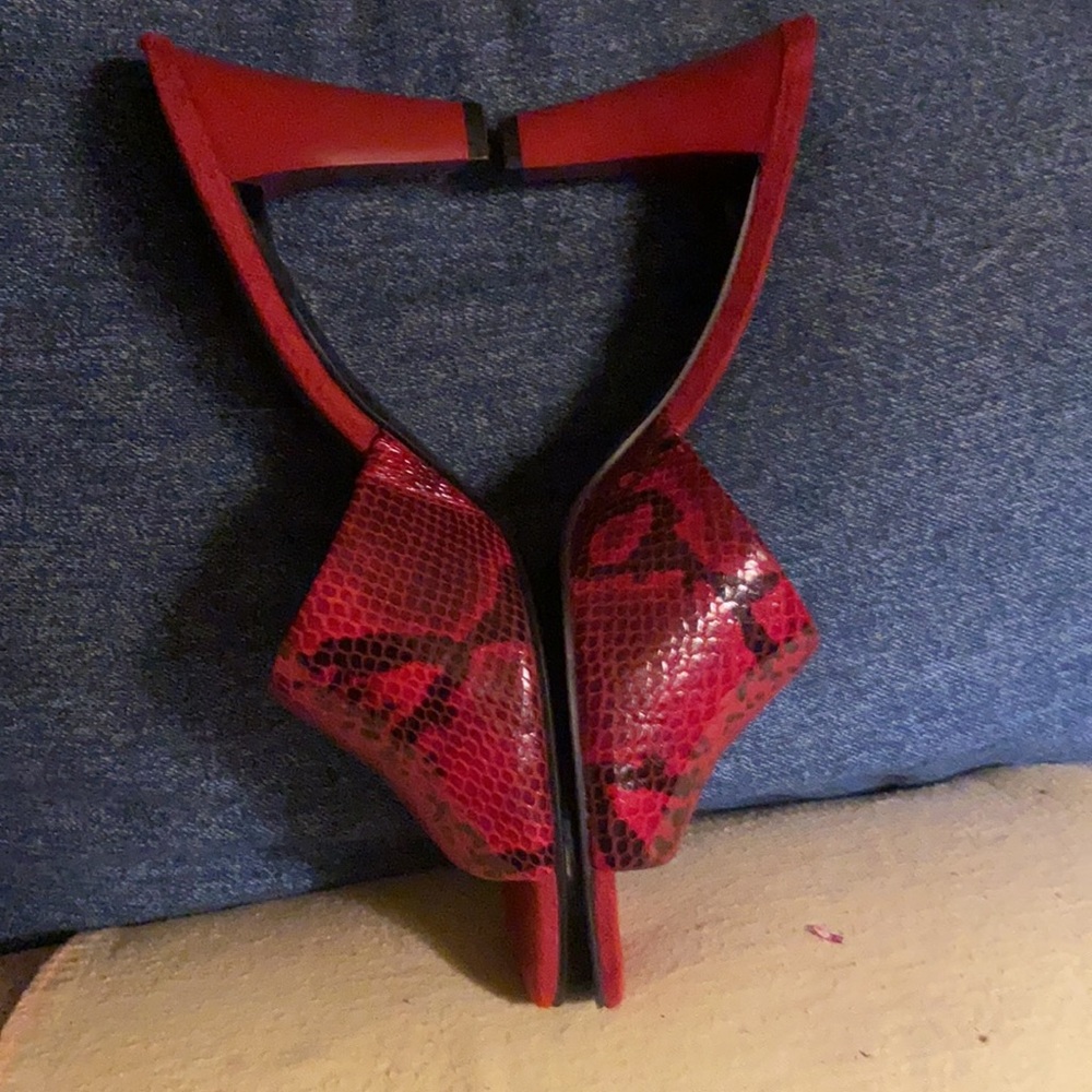 Shoes - Picture 7 of 7
